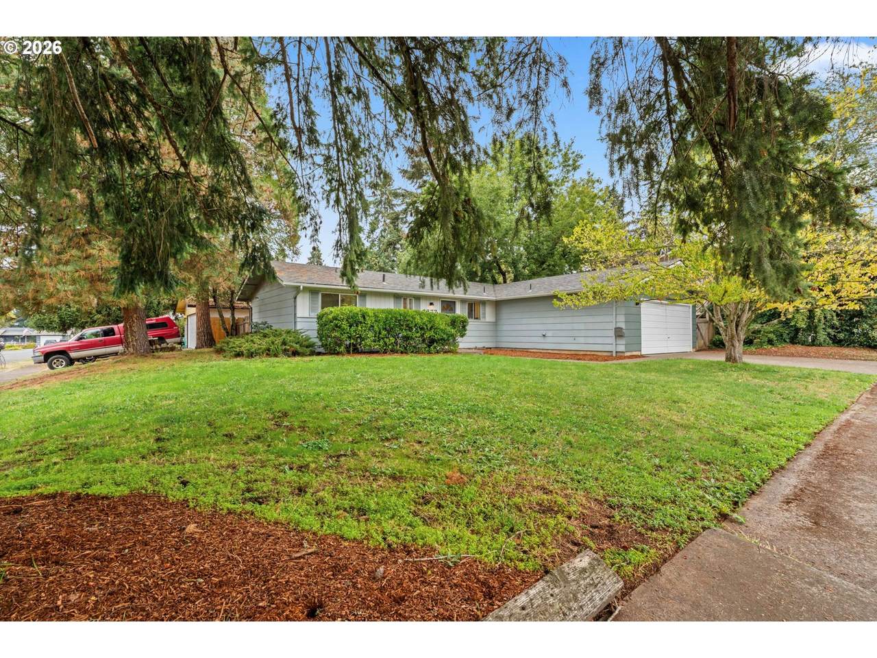 https://bt-photos.global.ssl.fastly.net/portland/1280_boomver_1_660060488-2.jpg