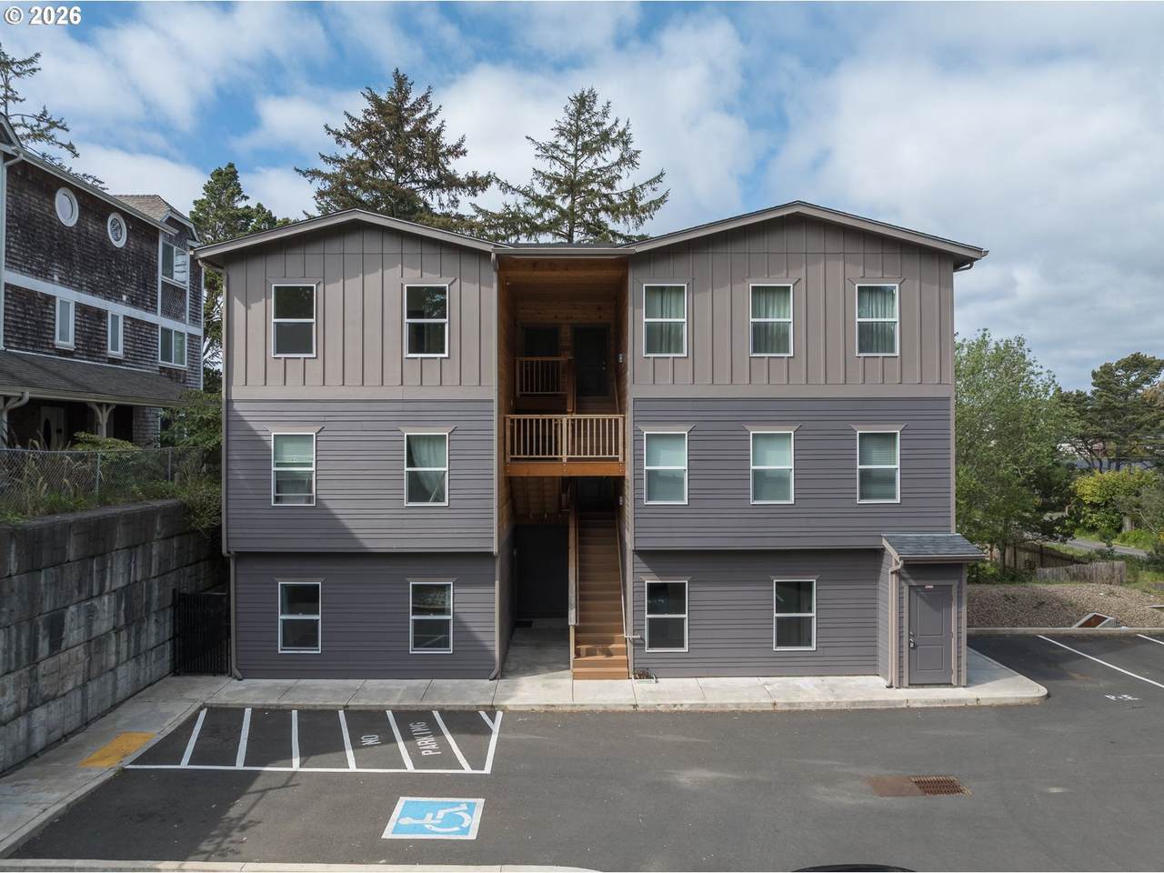 https://bt-photos.global.ssl.fastly.net/portland/1280_boomver_1_660122852-2.jpg