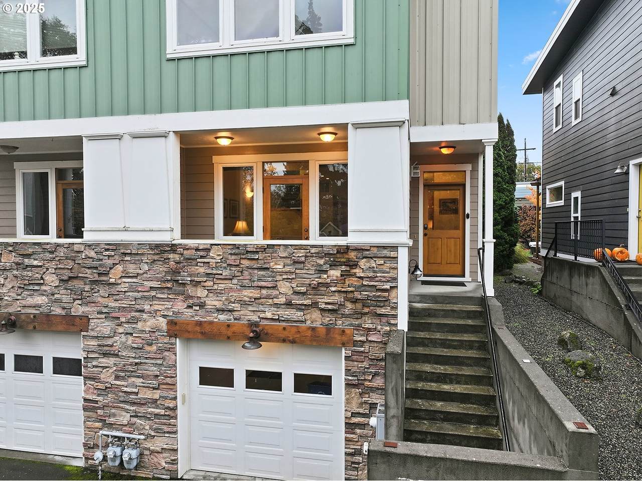 https://bt-photos.global.ssl.fastly.net/portland/1280_boomver_1_660706534-2.jpg