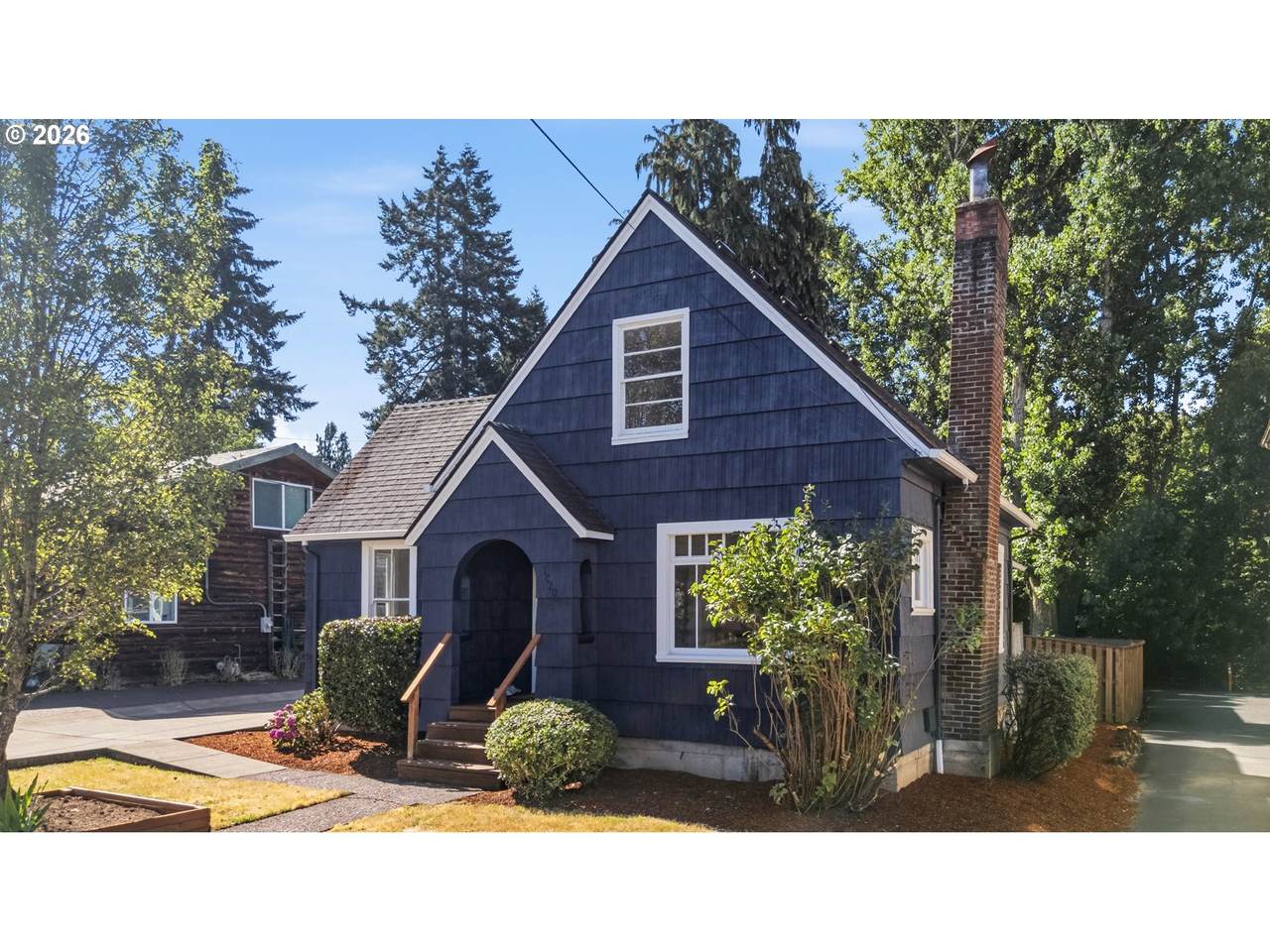 https://bt-photos.global.ssl.fastly.net/portland/1280_boomver_1_663095652-2.jpg