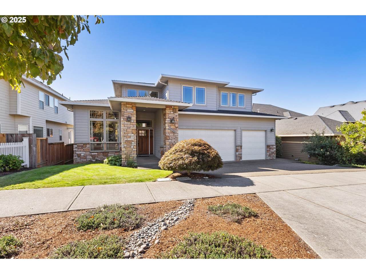 2716 Old Farm Ave - Photo 1