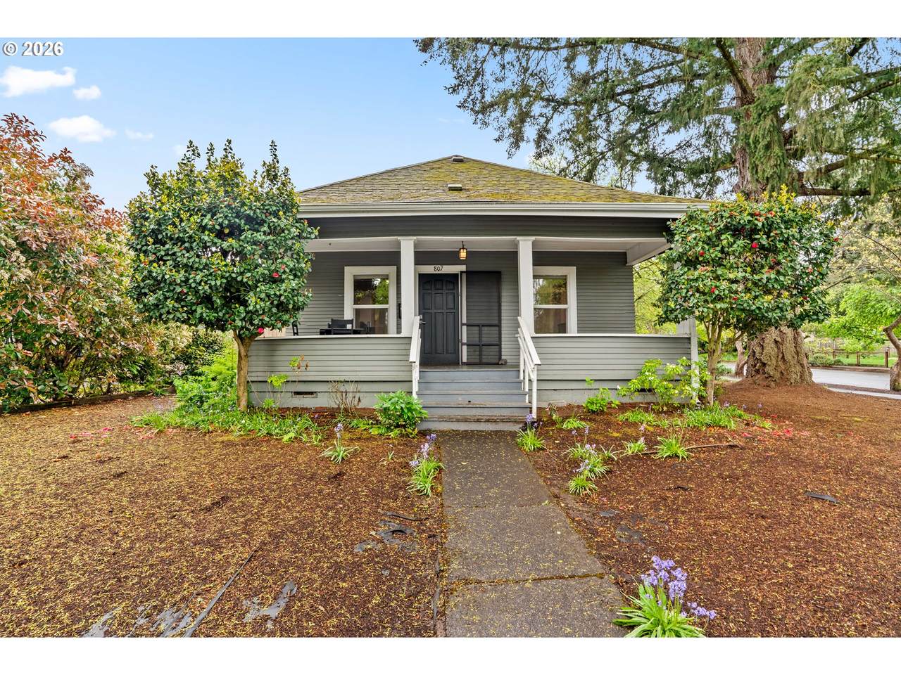 807 E St - Photo 1