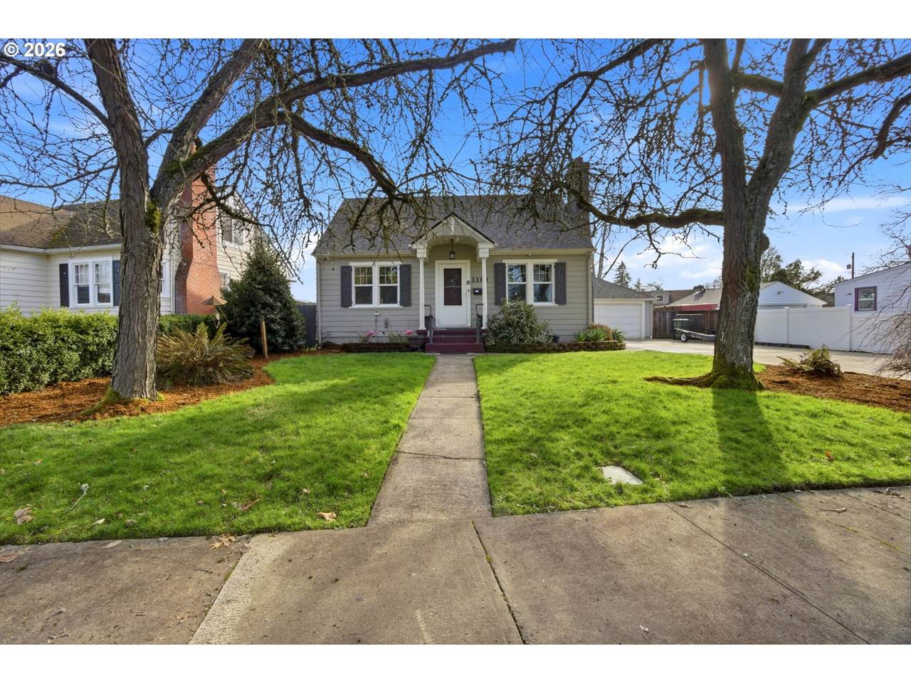 1160 Columbia St - Photo 1