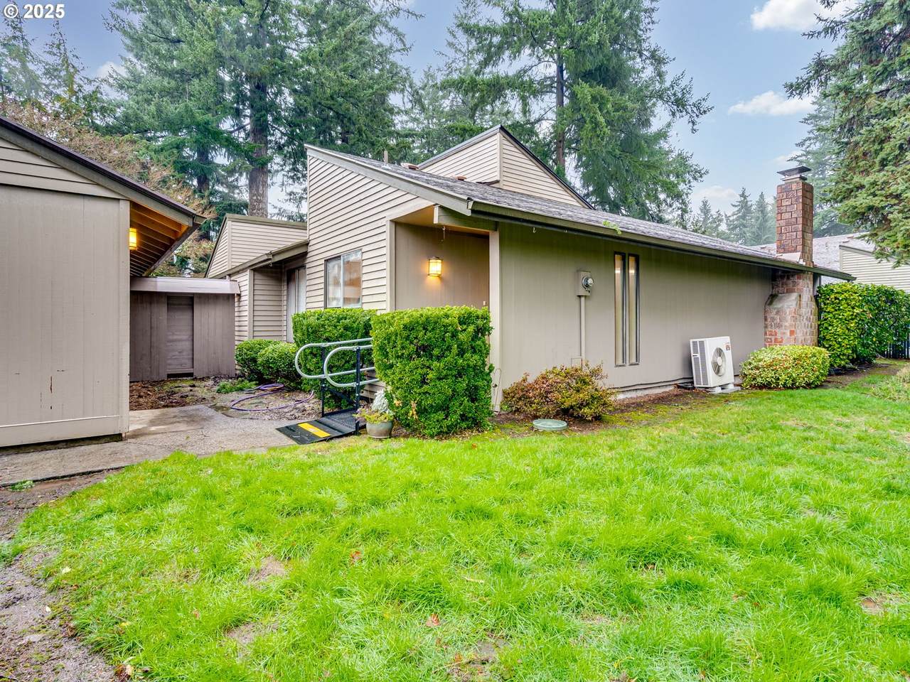 8109 14TH St - Photo 1