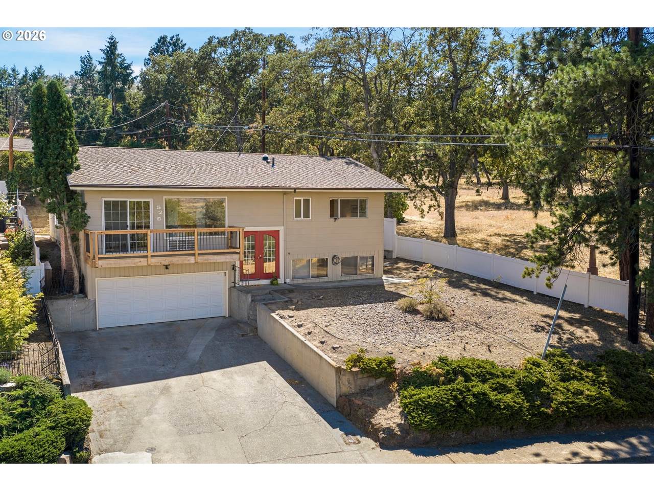 526 Scenic Dr - Photo 1