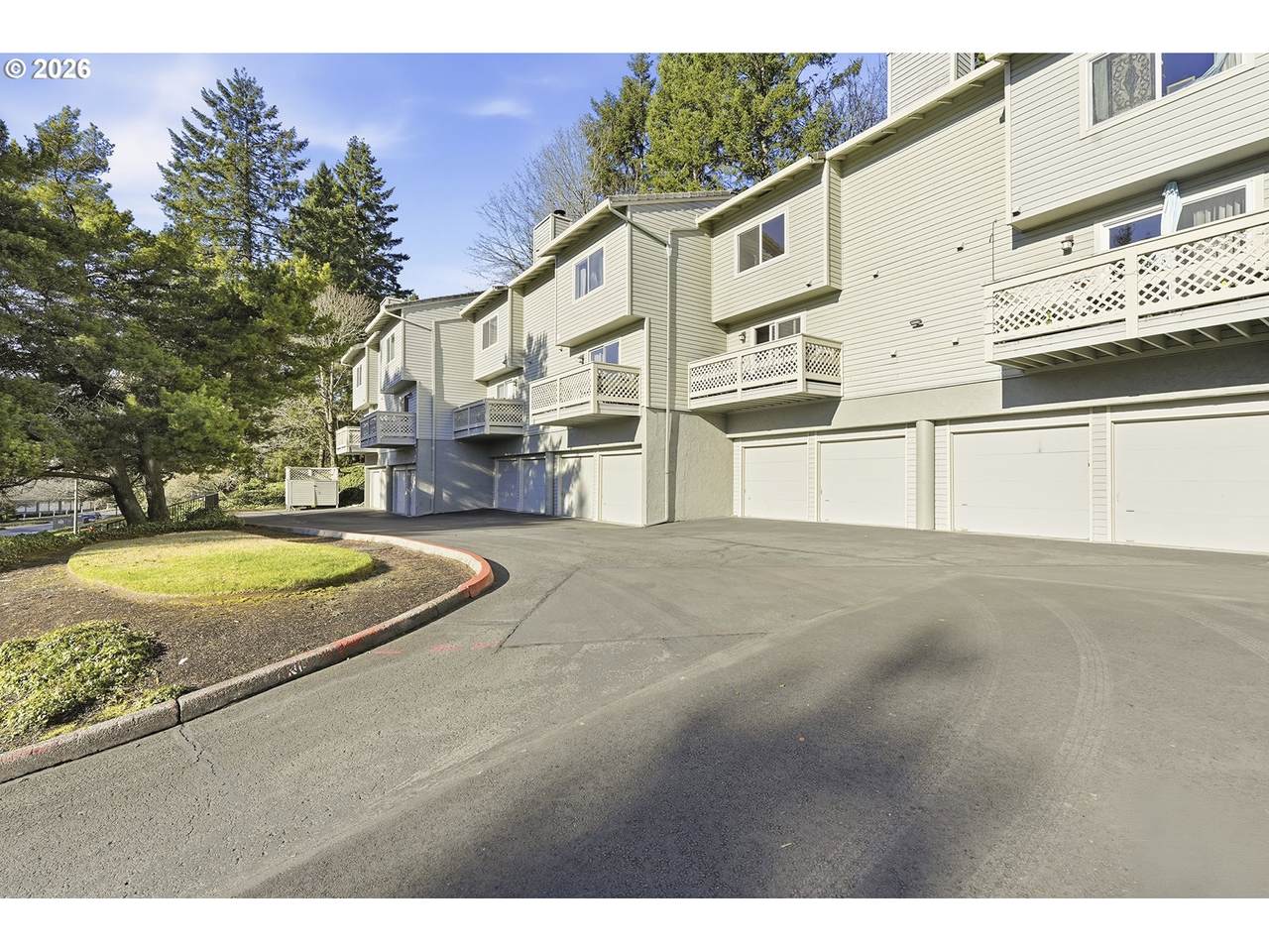 3433 Mcnary Pkwy - Photo 1
