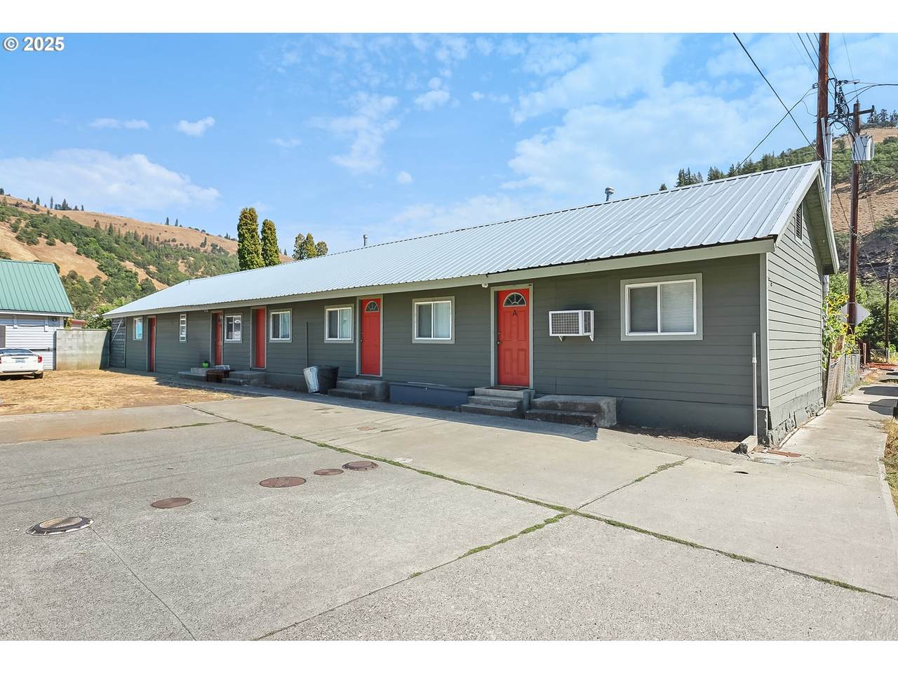 101 Main St - Photo 1