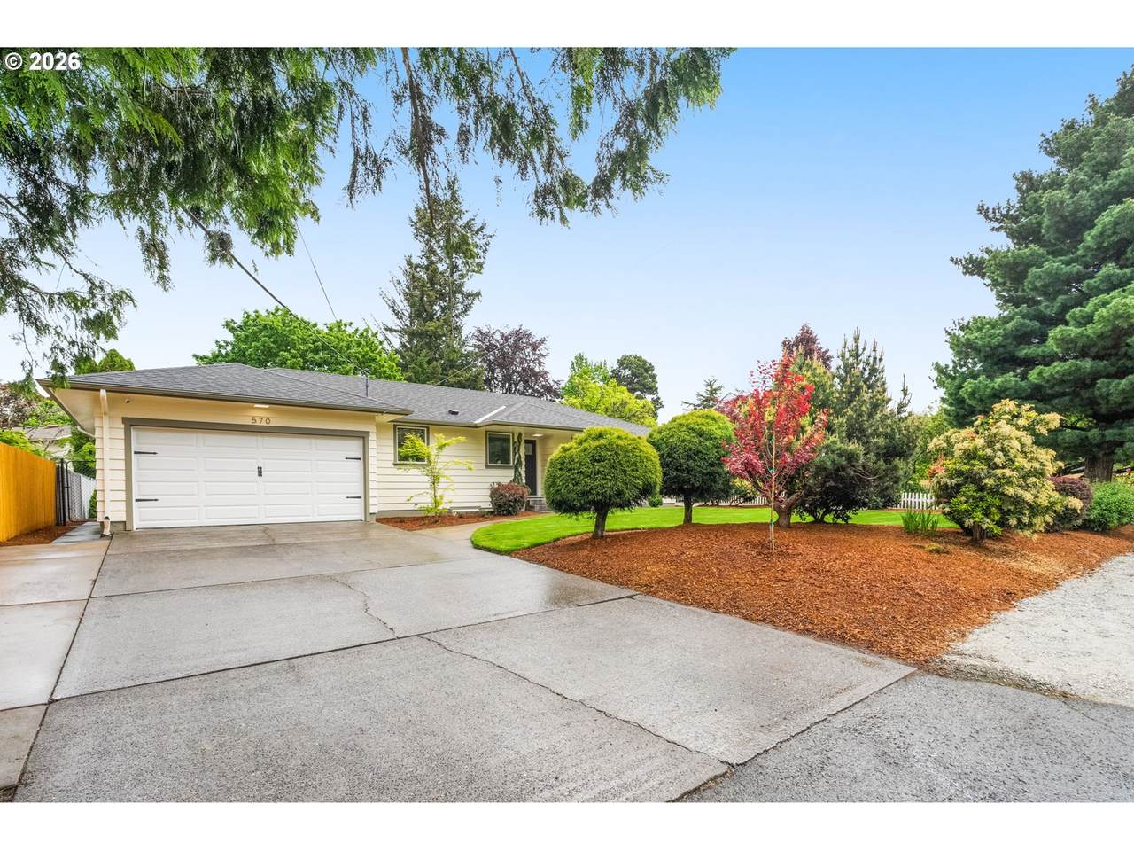 https://bt-photos.global.ssl.fastly.net/portland/1280_boomver_1_669279452-2.jpg