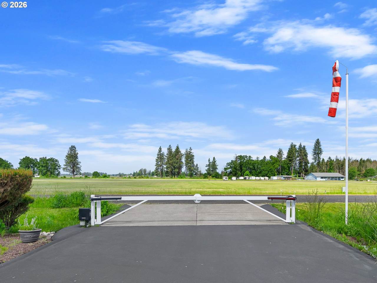 https://bt-photos.global.ssl.fastly.net/portland/1280_boomver_1_670380215-2.jpg