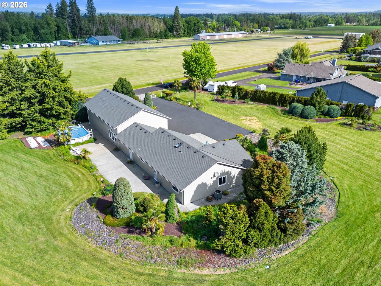 https://bt-photos.global.ssl.fastly.net/portland/1280_boomver_1_670380215-2.jpg