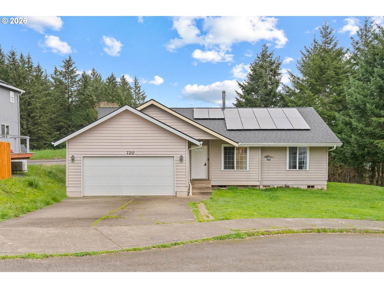 720 Pioneer Ct - Photo 1