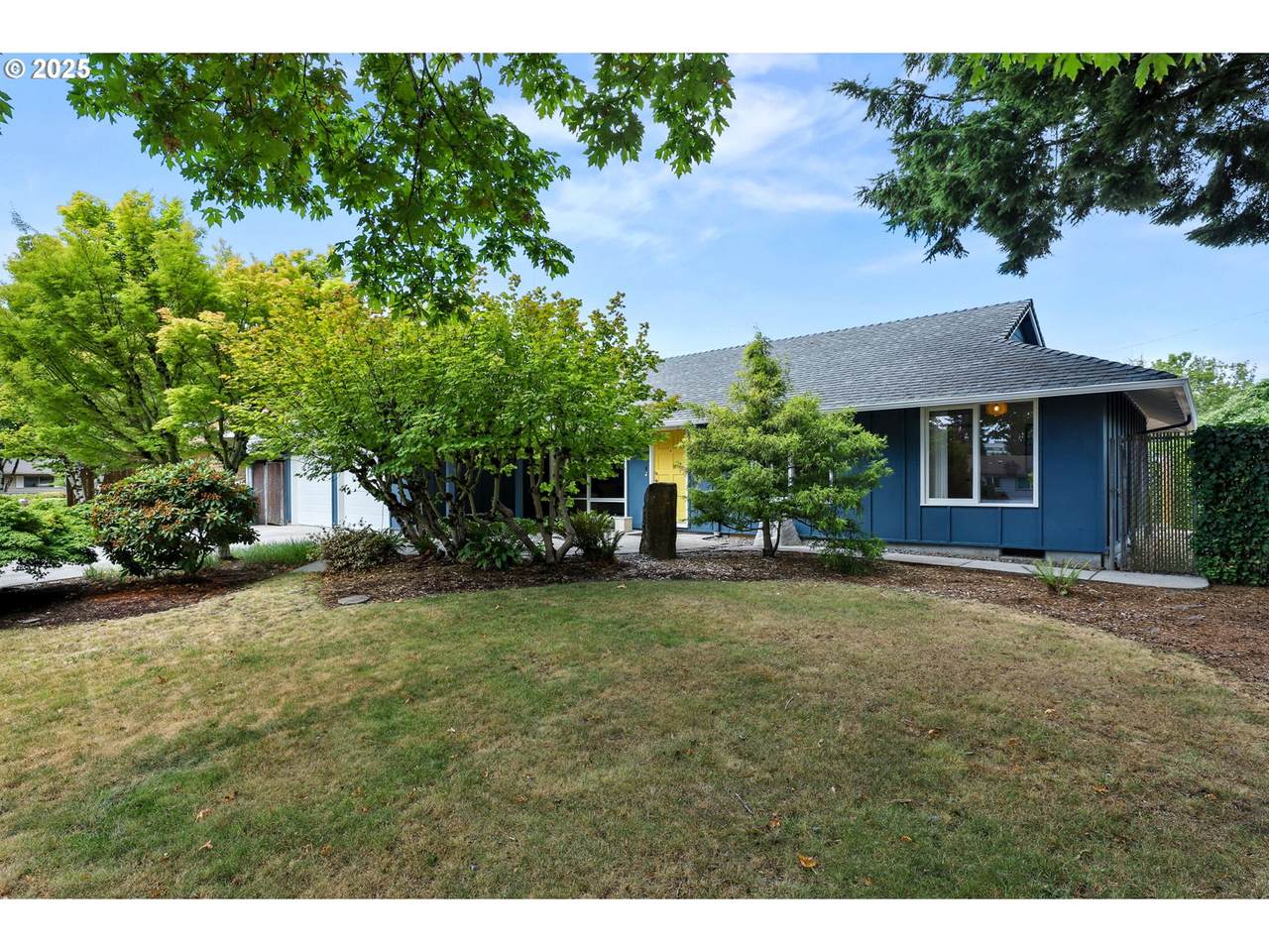 9008 11TH St - Photo 1