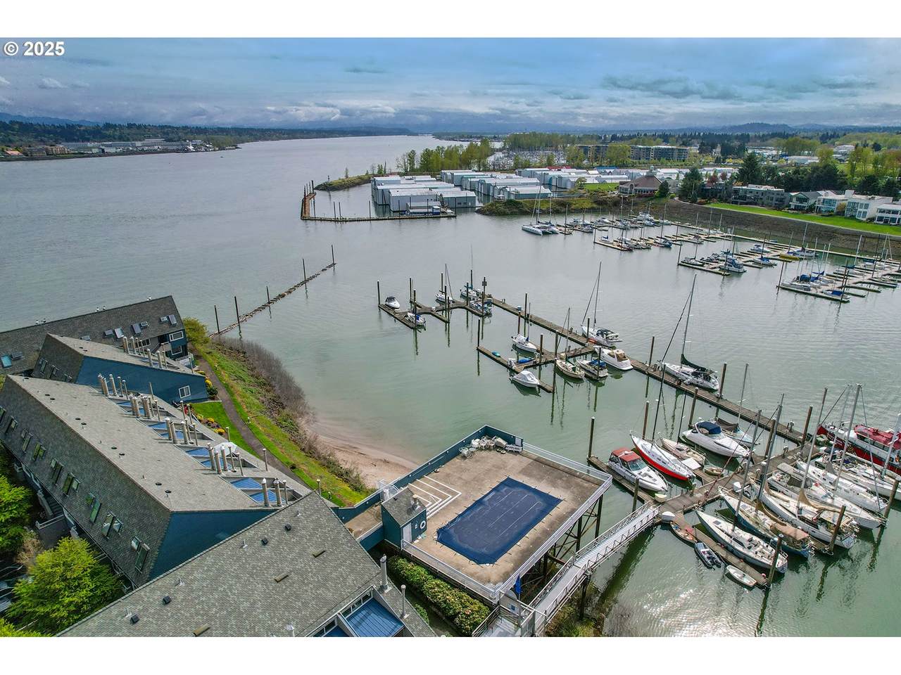 https://bt-photos.global.ssl.fastly.net/portland/1280_boomver_1_671810928-2.jpg