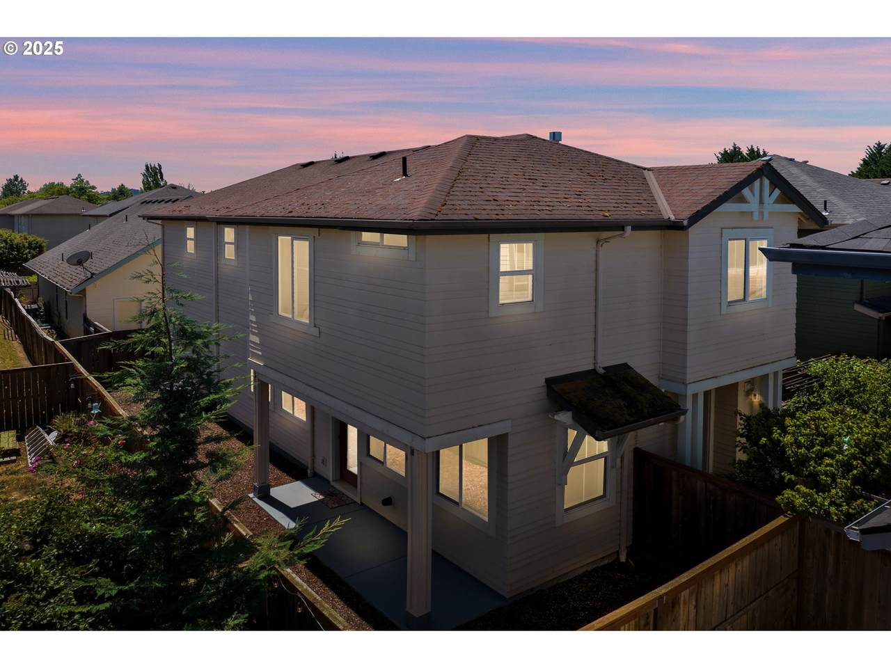 1649 Riley Ln - Photo 1