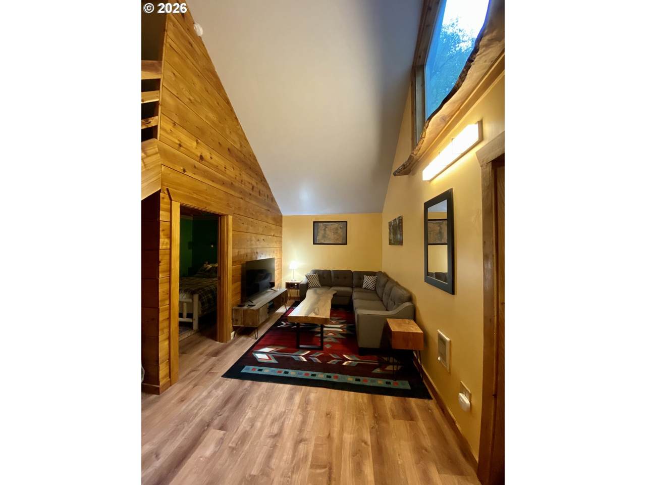 https://bt-photos.global.ssl.fastly.net/portland/1280_boomver_1_673544951-2.jpg