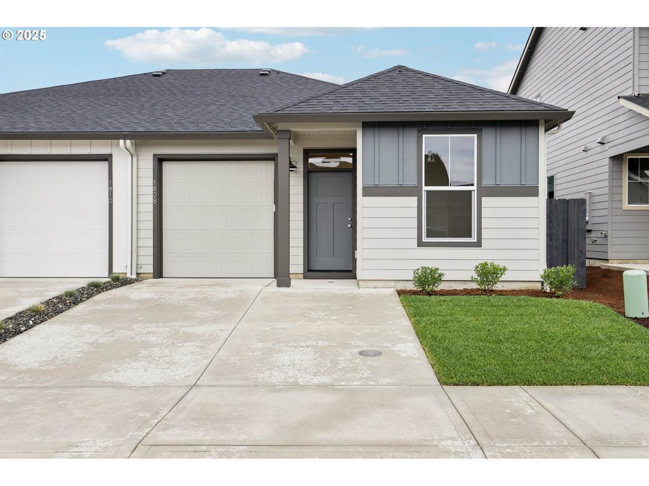 1808 18TH St - Photo 1