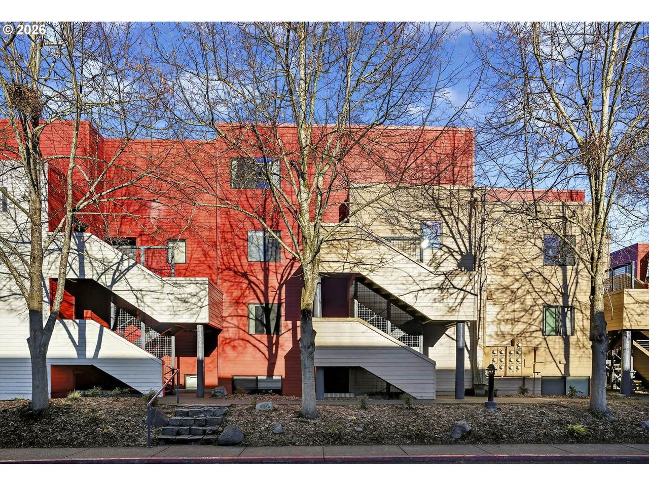 910 Naito Pkwy - Photo 1