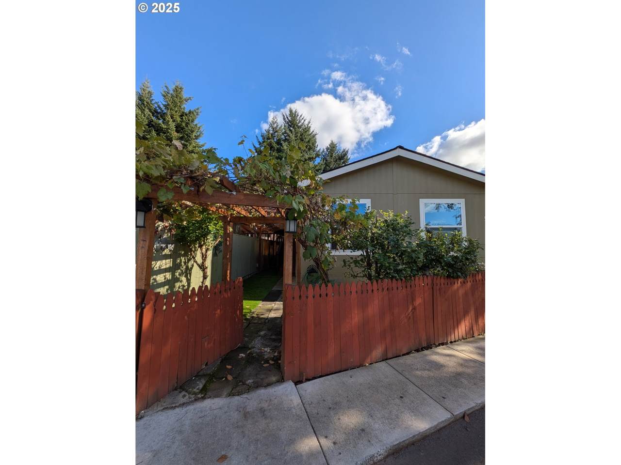 9700 Tualatin Rd - Photo 1