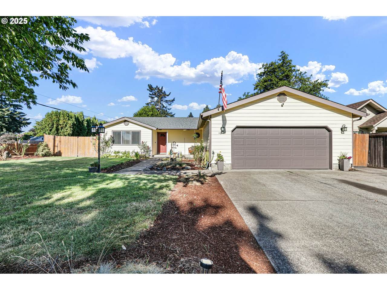 1011 Rose St - Photo 1