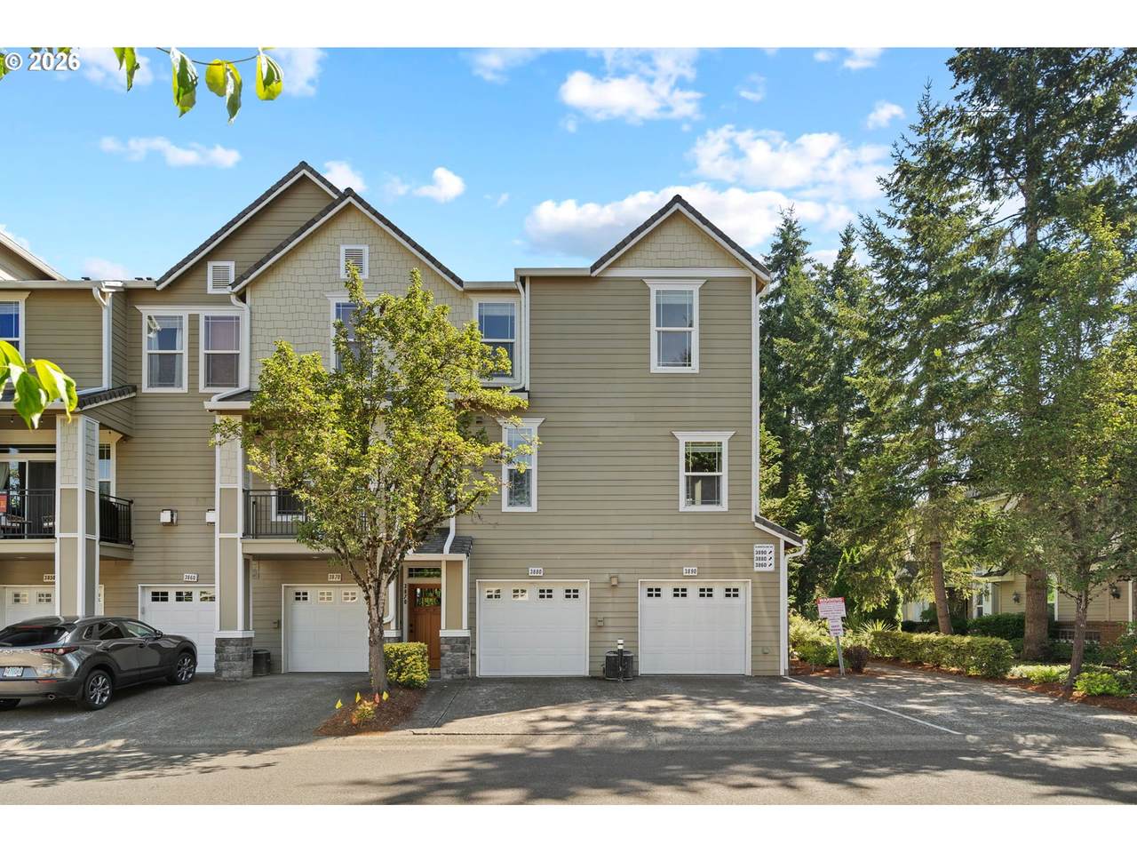 https://bt-photos.global.ssl.fastly.net/portland/1280_boomver_1_675389540-2.jpg