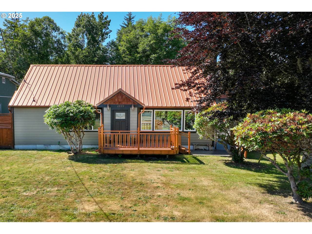 1871 Main Ave - Photo 1