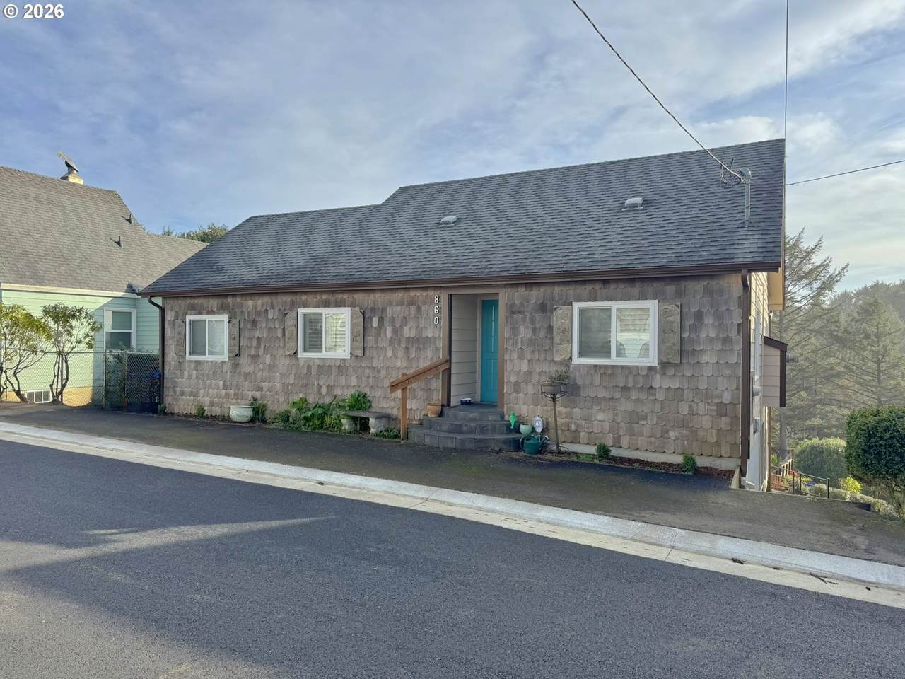 860 10TH St - Photo 1