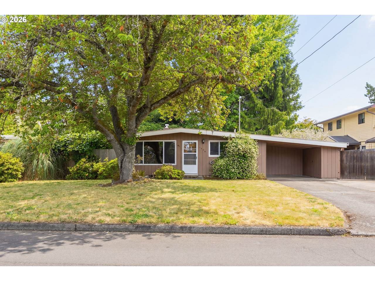 1430 Barton St - Photo 1