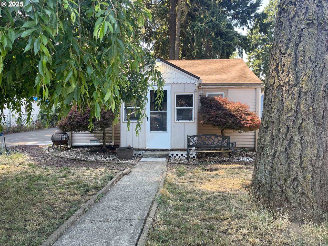 7914 Overland St - Photo 1