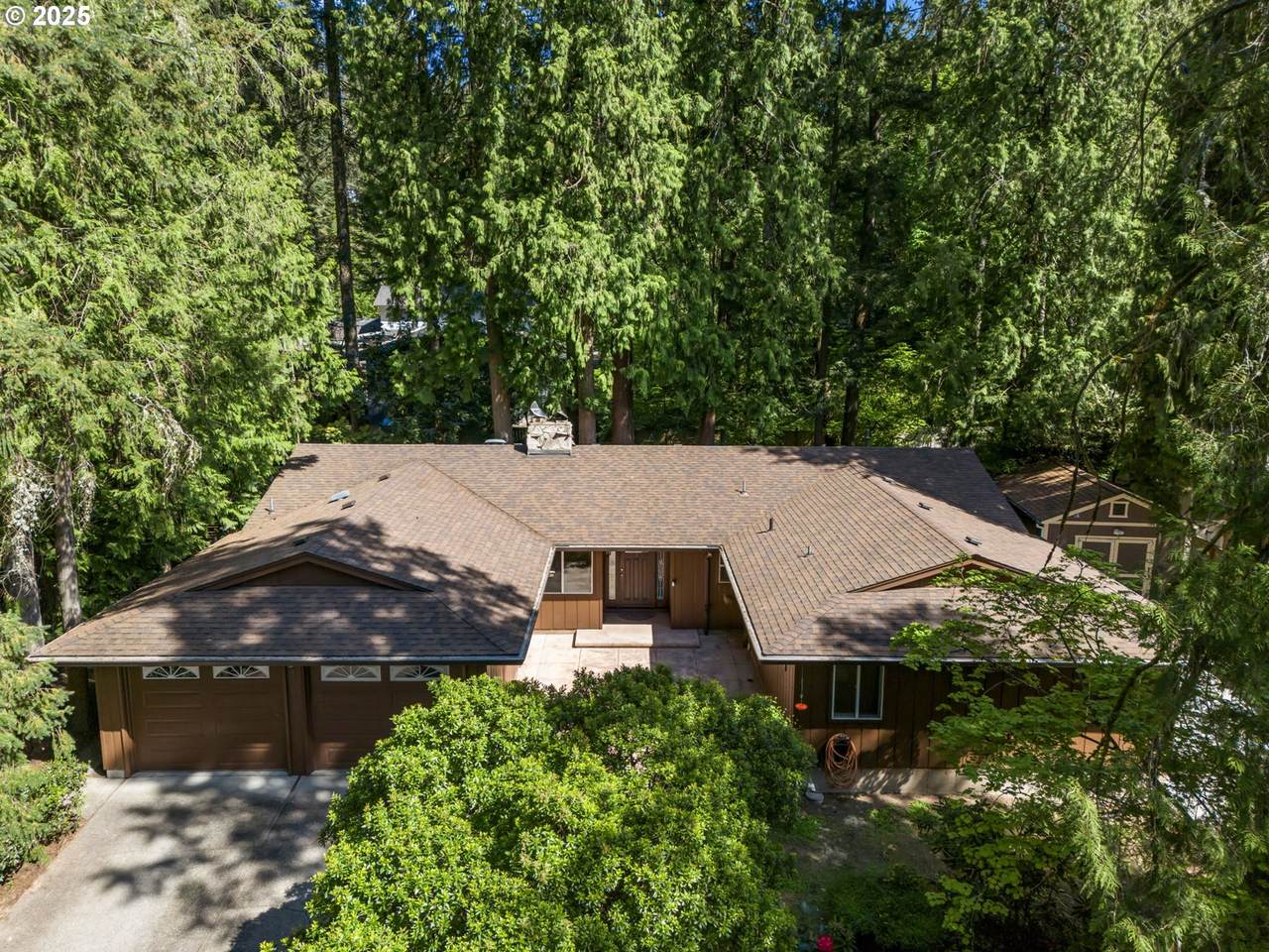 1920 Pheasant Dr - Photo 1