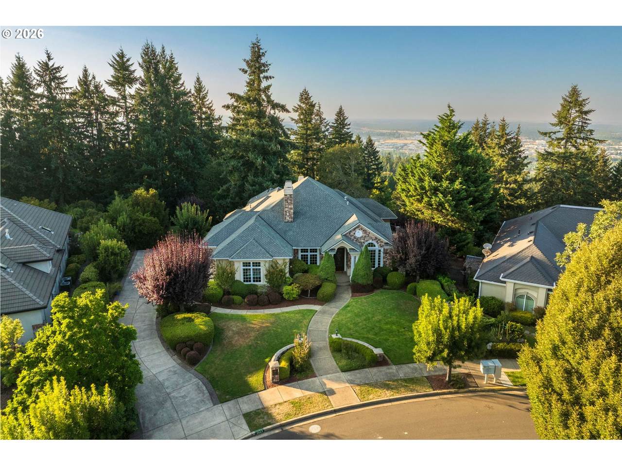 2663 Ridgemont Dr - Photo 1