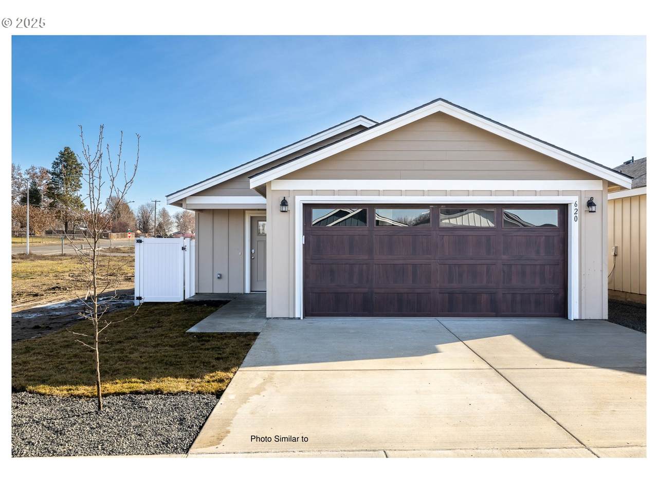 950 Tinley St - Photo 1