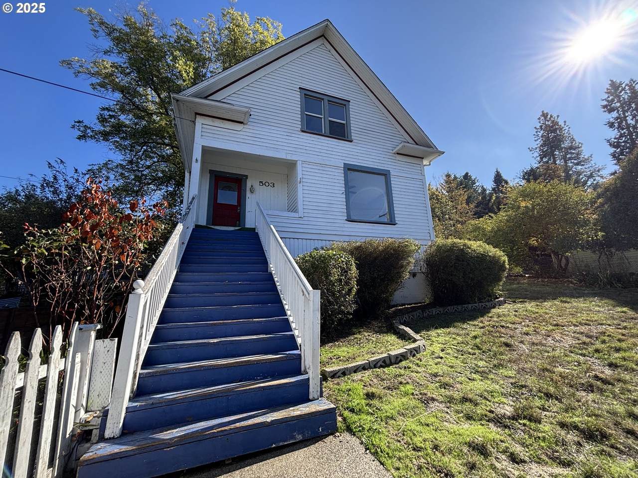 503 Chadwick St - Photo 1