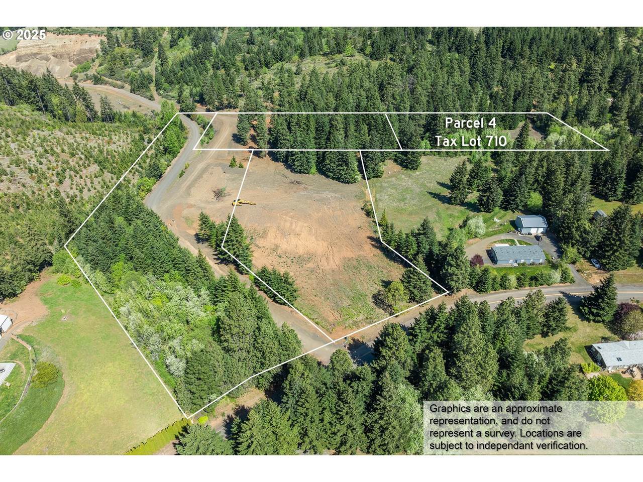  Hillcrest Dr - Photo 1