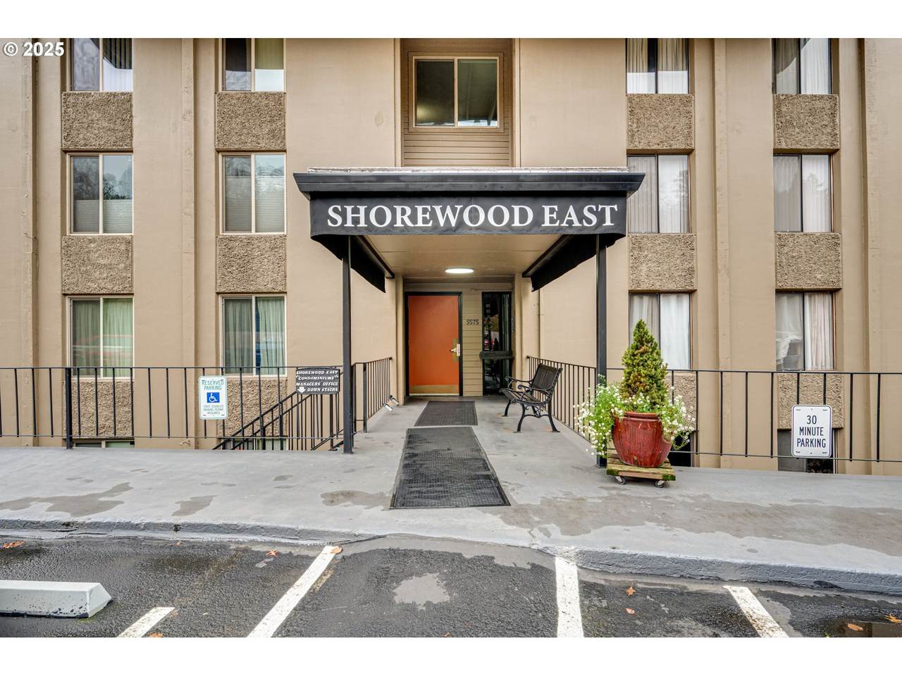 5575 Evergreen Blvd - Photo 1