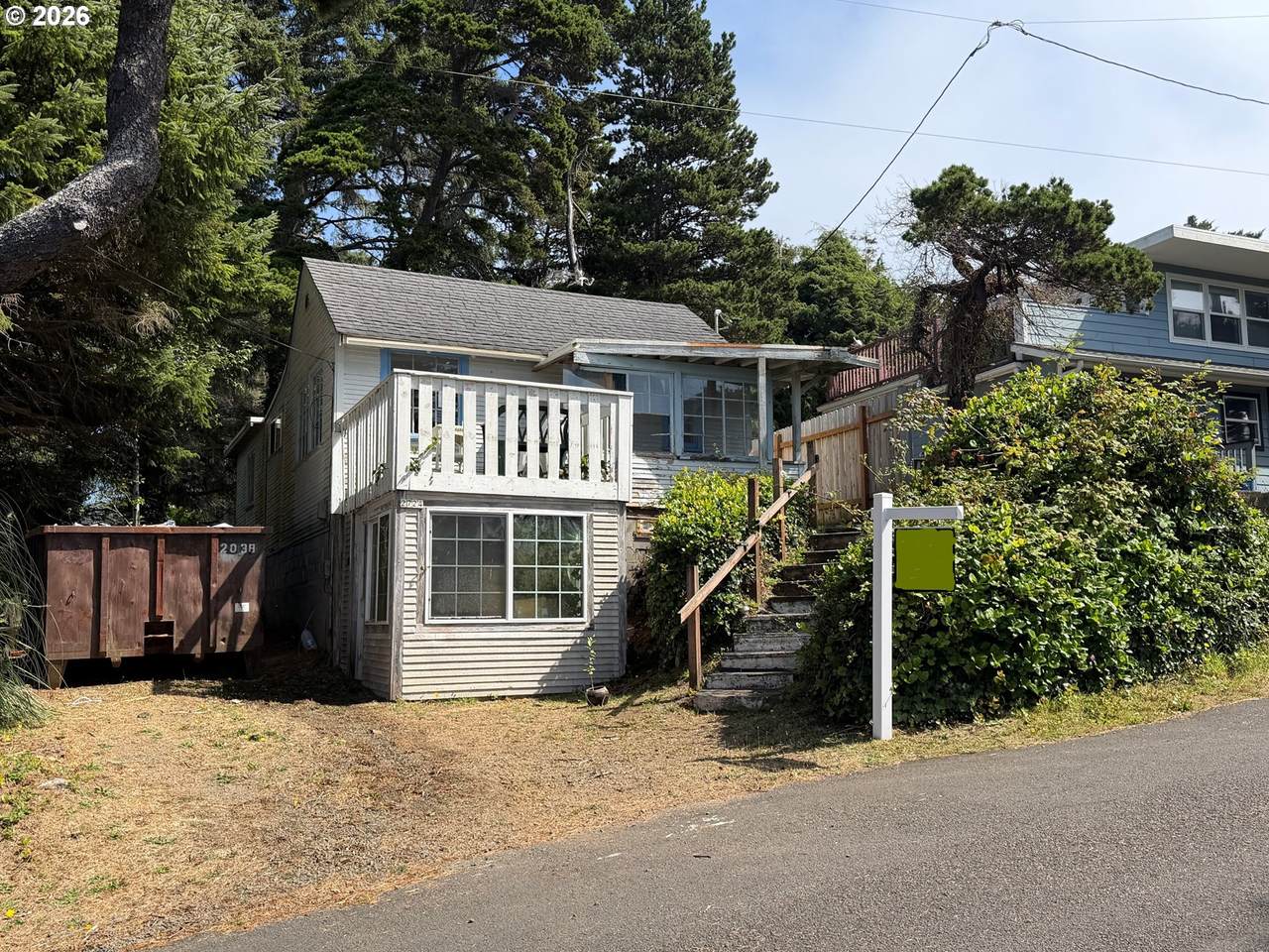 2724 Lee Ave - Photo 1