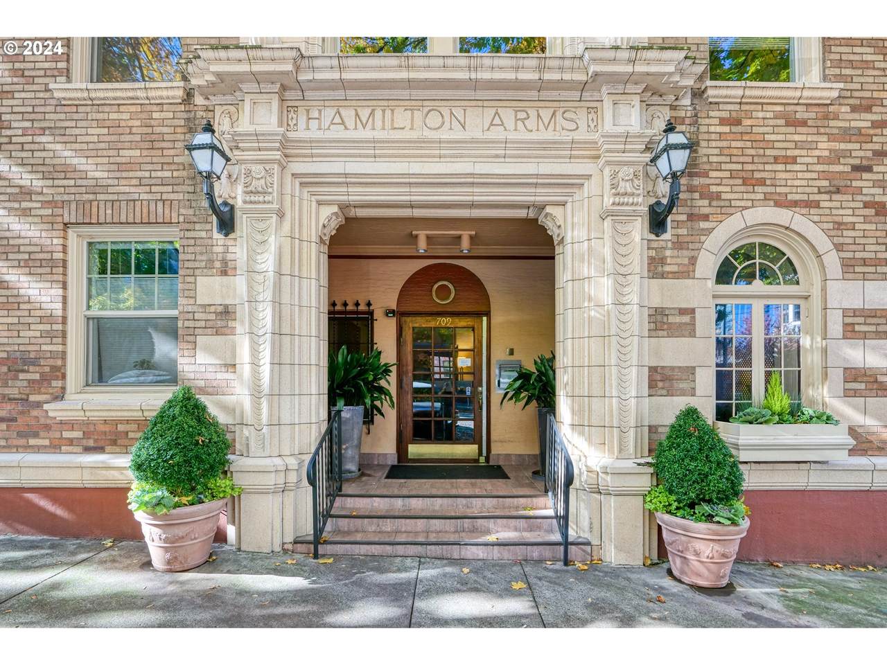 709 16TH Ave - Photo 1