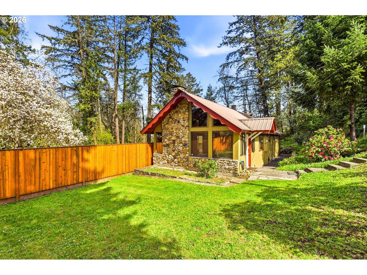 940 Oak Ter - Photo 1