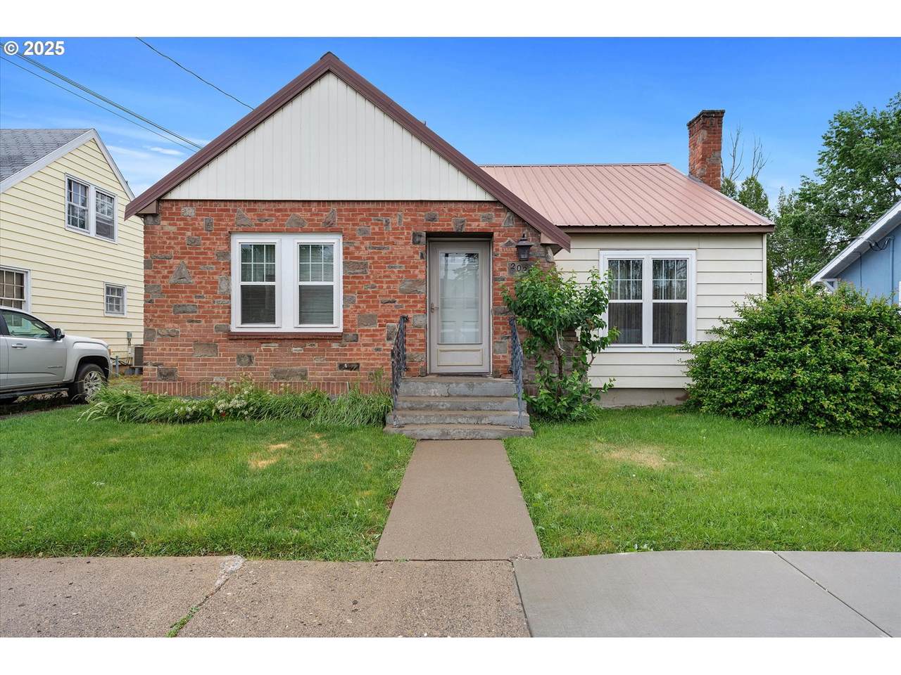 2020 Myrtle St - Photo 1