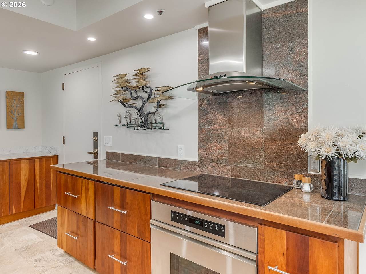 https://bt-photos.global.ssl.fastly.net/portland/1280_boomver_1_687754981-2.jpg