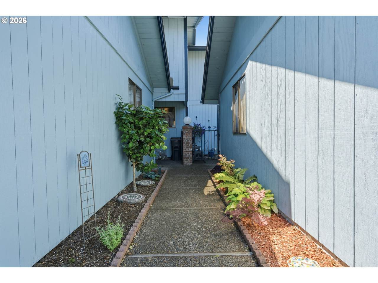 https://bt-photos.global.ssl.fastly.net/portland/1280_boomver_2_690050710-2.jpg