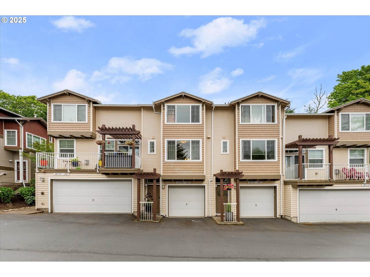 10739 Canterbury Ln - Photo 1