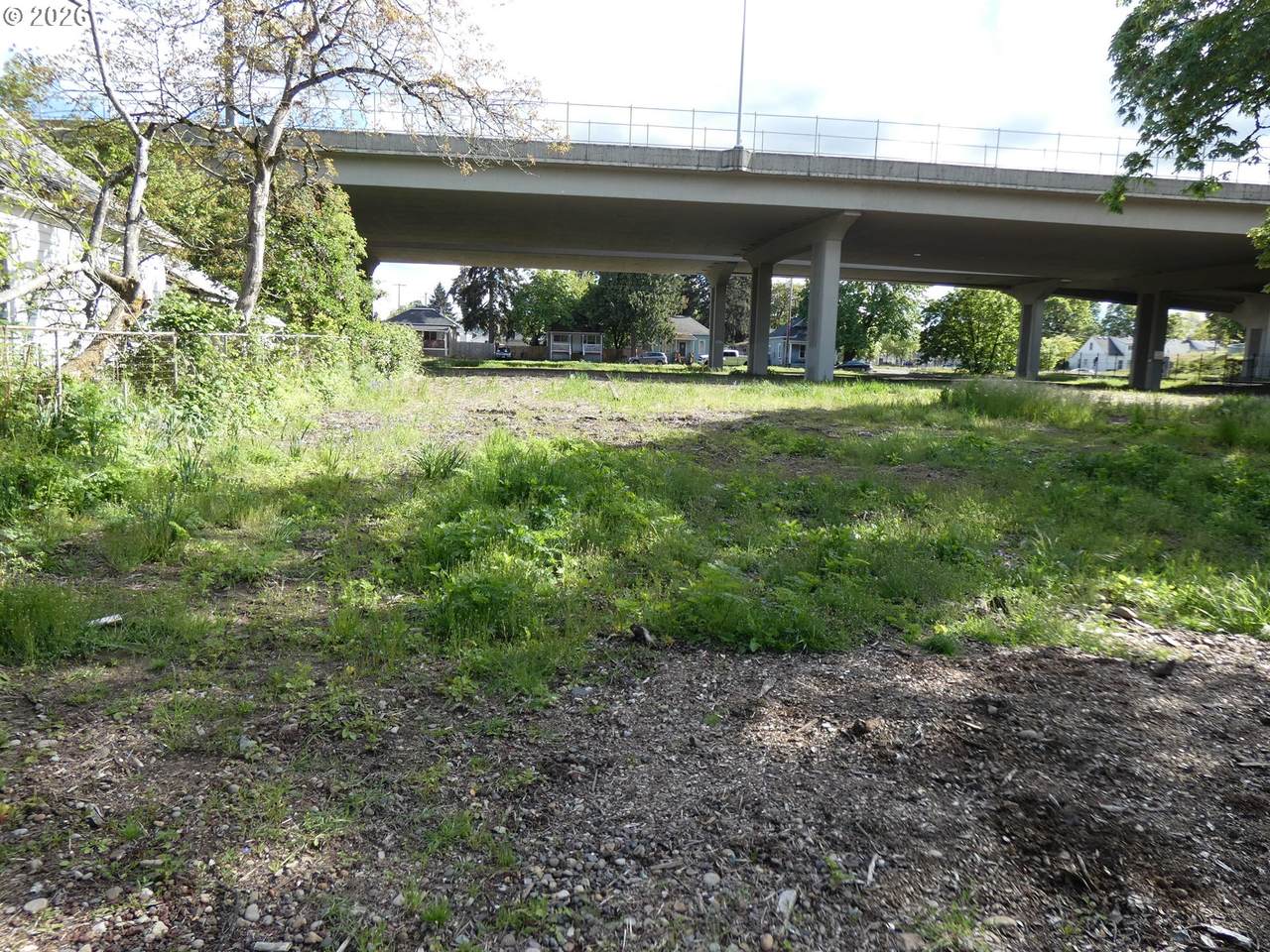 1370 Leslie St - Photo 1