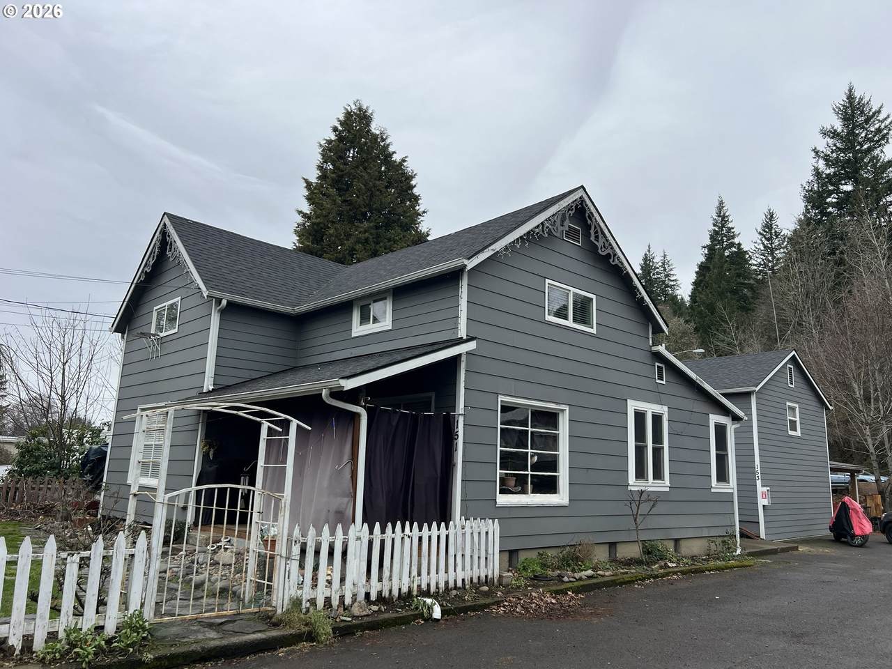 133 Alder St - Photo 1