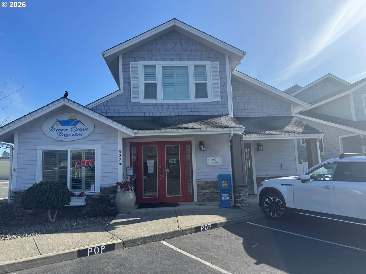 937 Chetco Ave - Photo 1