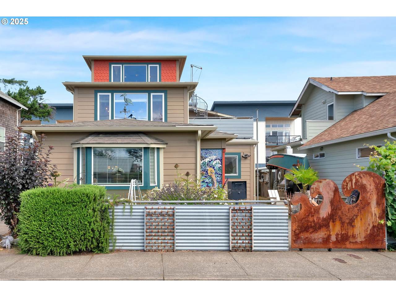 923 50TH St - Photo 1