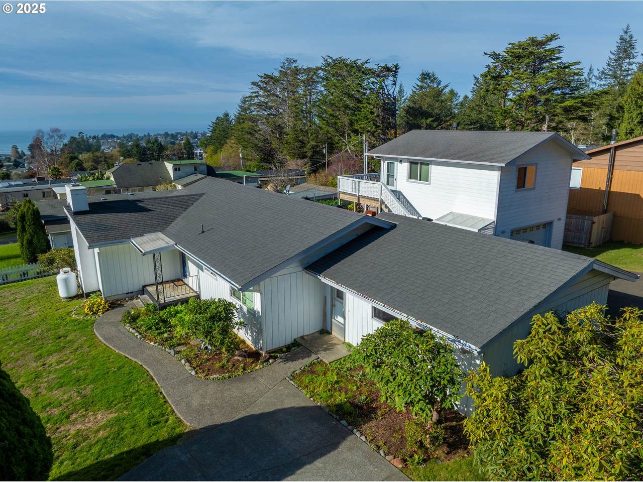 16281 Chapman Ln - Photo 1