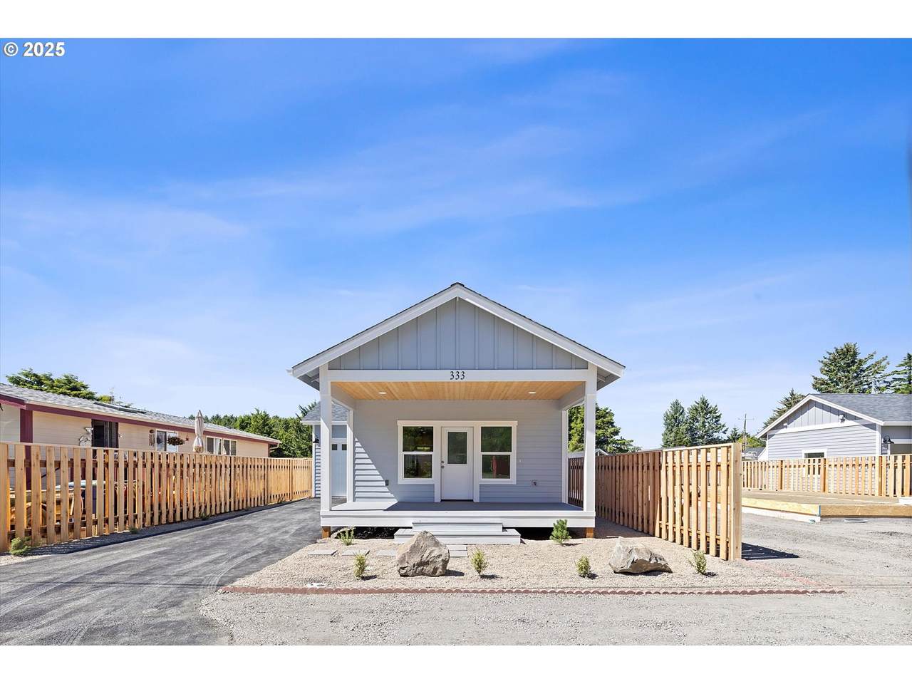 333 Oar Ave - Photo 1