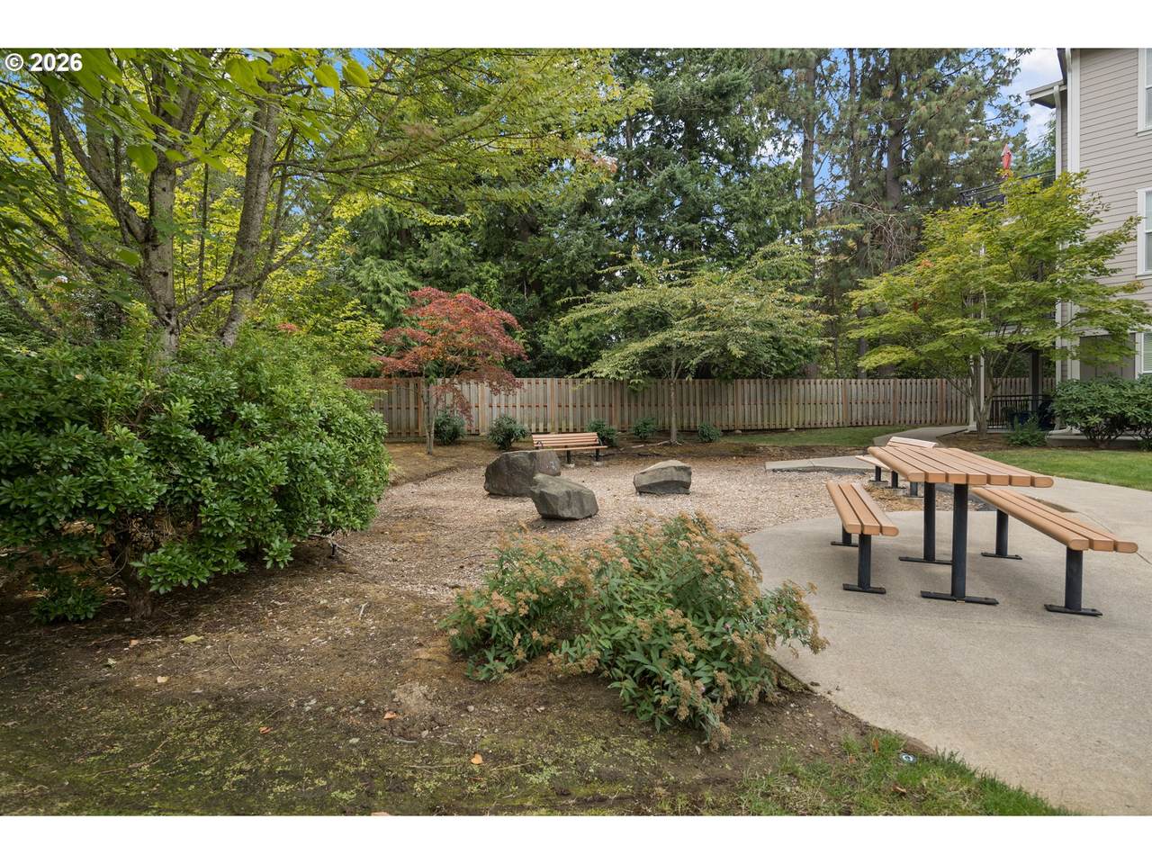 https://bt-photos.global.ssl.fastly.net/portland/1280_boomver_1_701590382-2.jpg