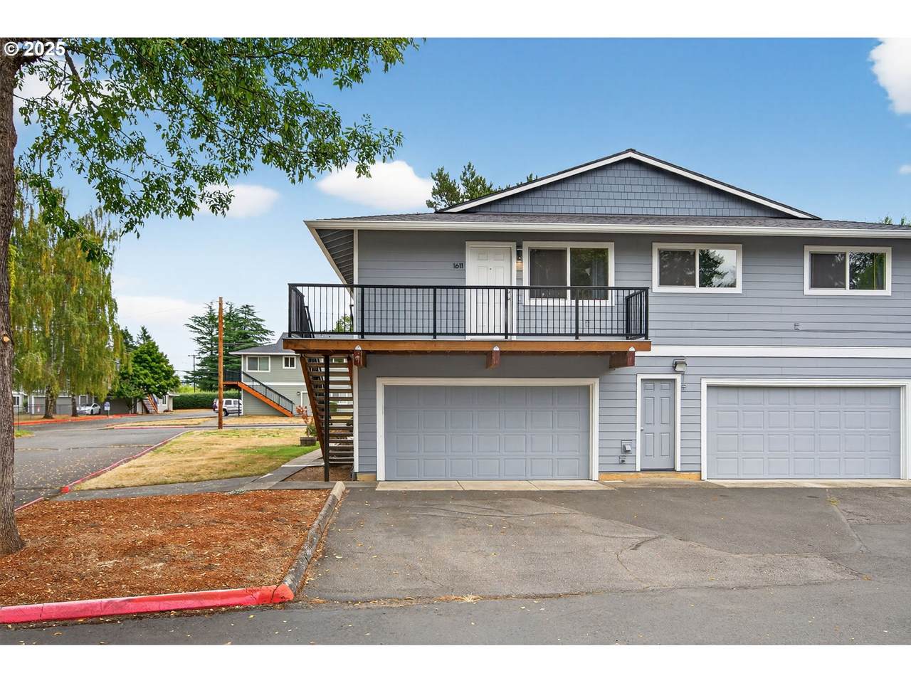 1611 Hale Pl - Photo 1