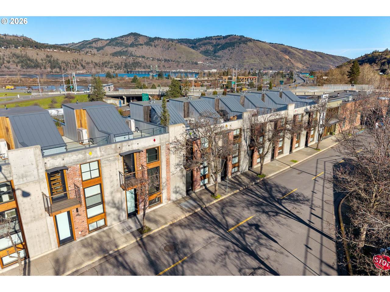 314 Columbia St - Photo 1